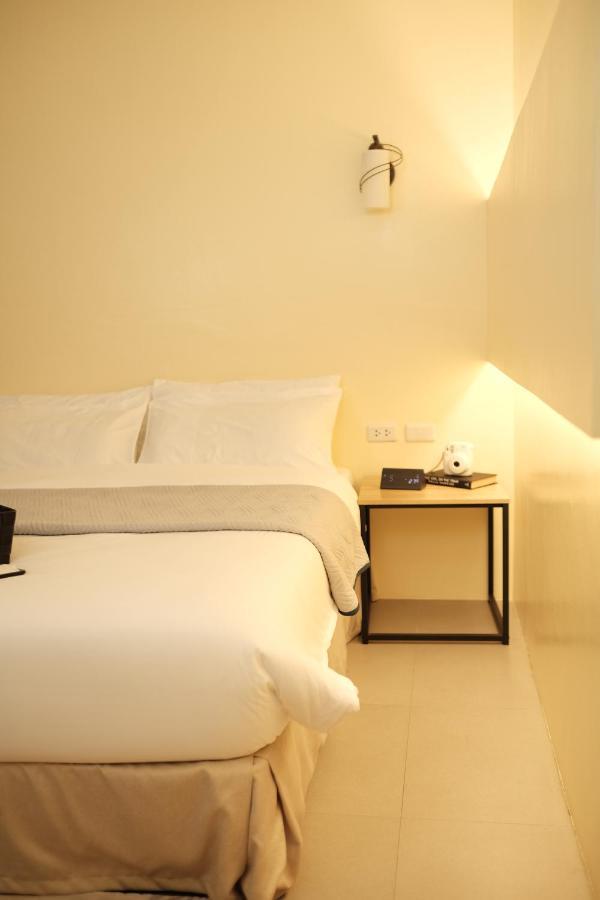 Dosi Hotel Ph Talisay  Exterior photo